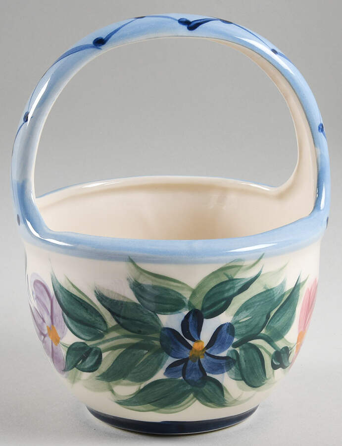 Annabella 6" Handled Basket by Gail Pittman-1