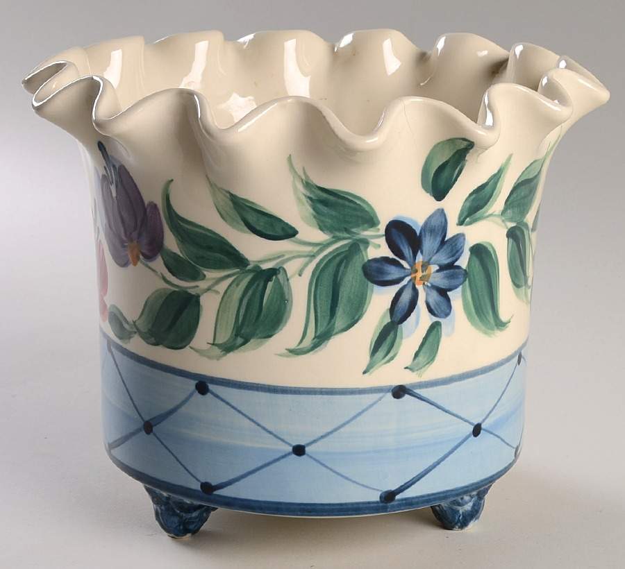 Annabella 7" Cachepot Ruffled by Gail Pittman-1