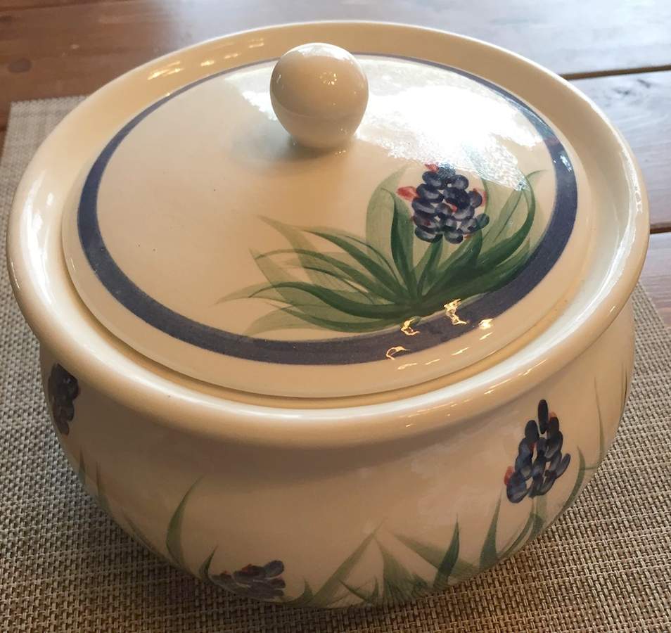 Splendor Bean Pot & Lid by Gail Pittman-1