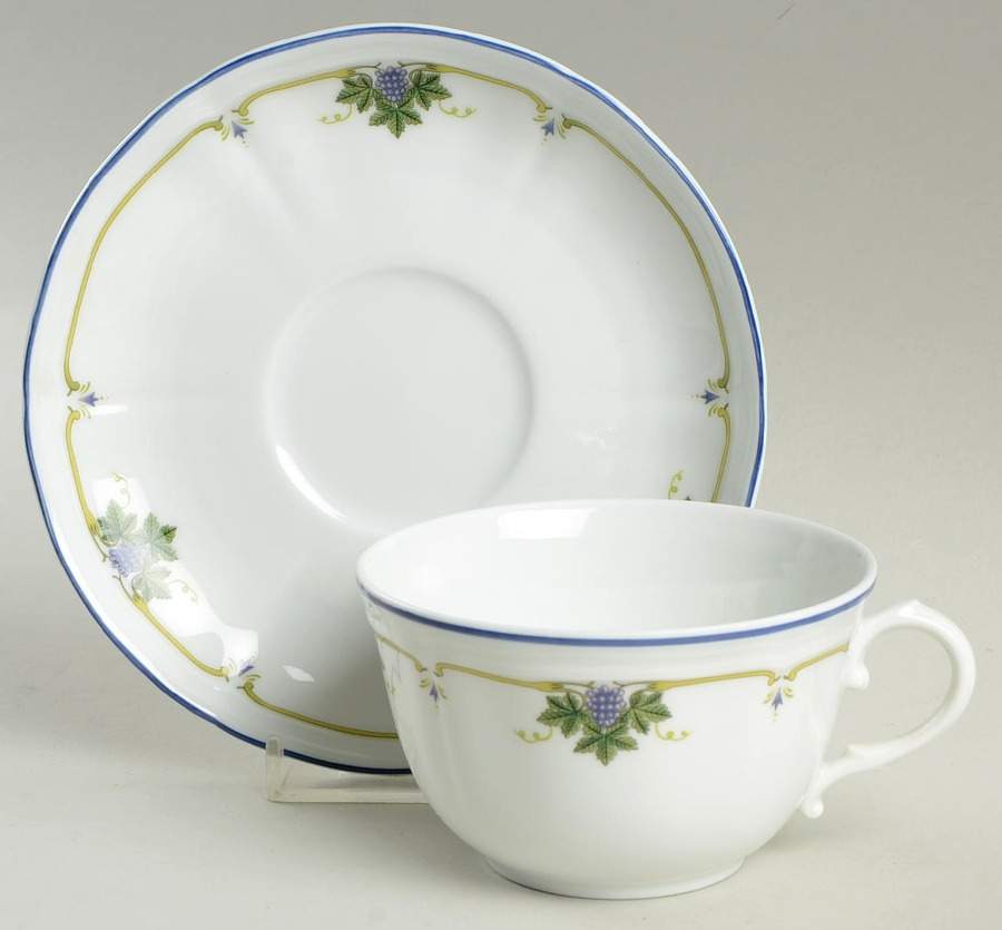 Uva Flat Cup & Saucer Set by Ginori 1735-1