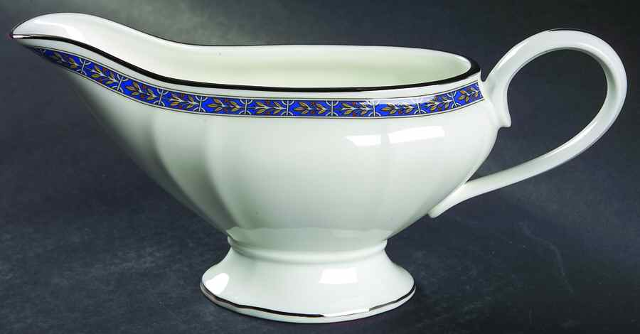 Sofia Gravy Boat by Ginori 1735-1