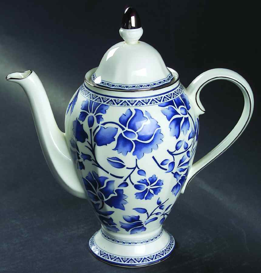 Jasmine Coffee Pot & Lid by Ginori 1735-1