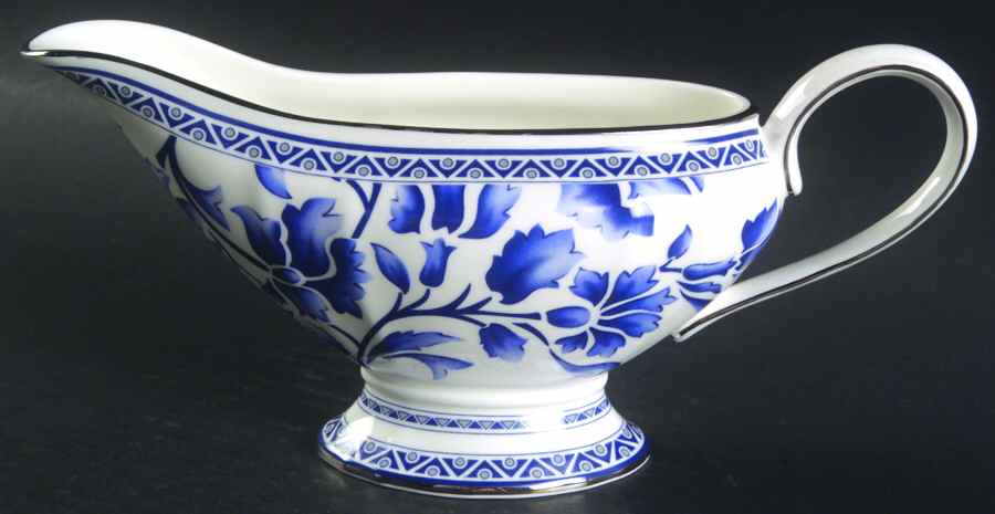 Jasmine Gravy Boat by Ginori 1735-1