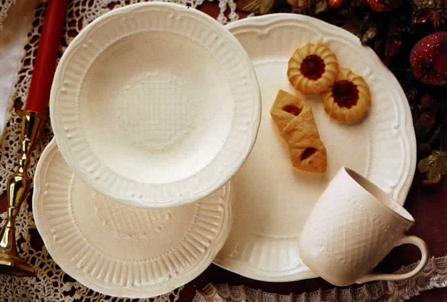 Evermore Dinner Plate by Gibson Designs-1