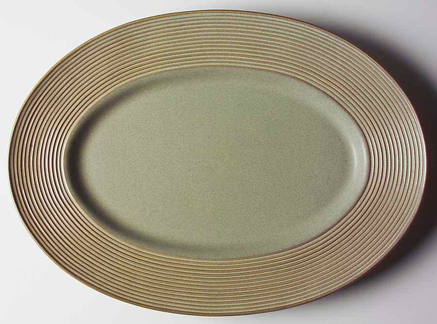 Providence 17" Oval Serving Platter by Gibson Designs-1