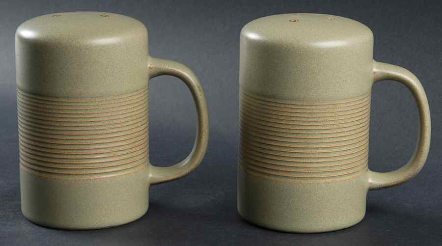 Providence Oversized Salt & Pepper Set by Gibson Designs-1