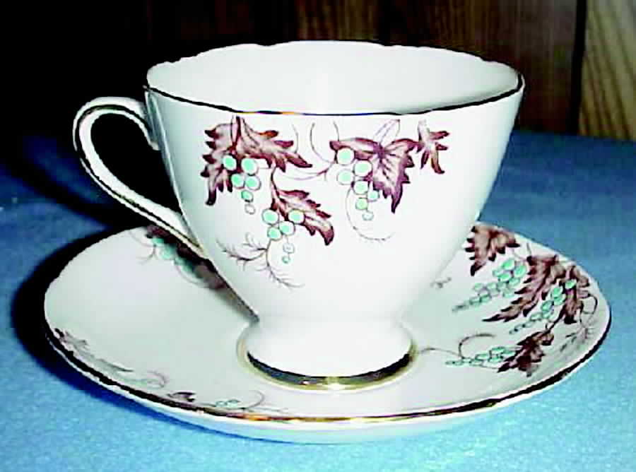 Glencairn Footed Cup & Saucer Set by Gladstone-1