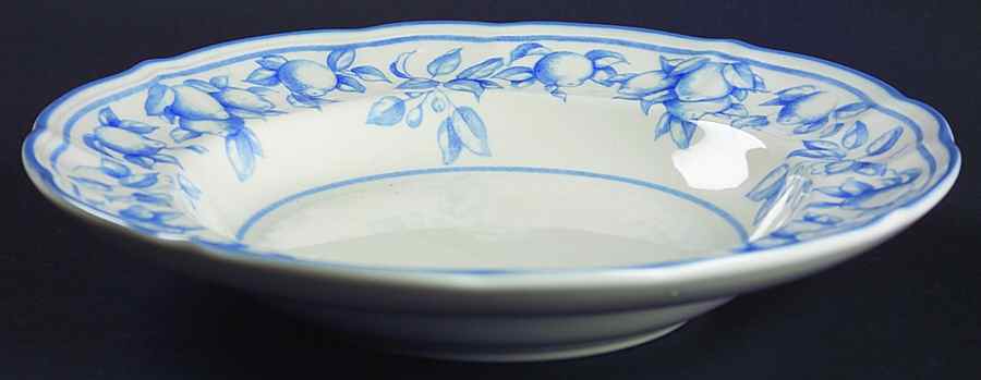 Blue Garden Large Rim Soup Bowl by Ginori 1735-1