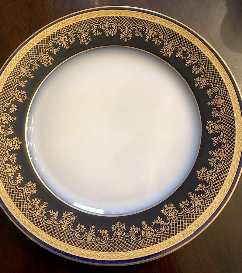GUE348 Dinner Plate by WM Guerin-1