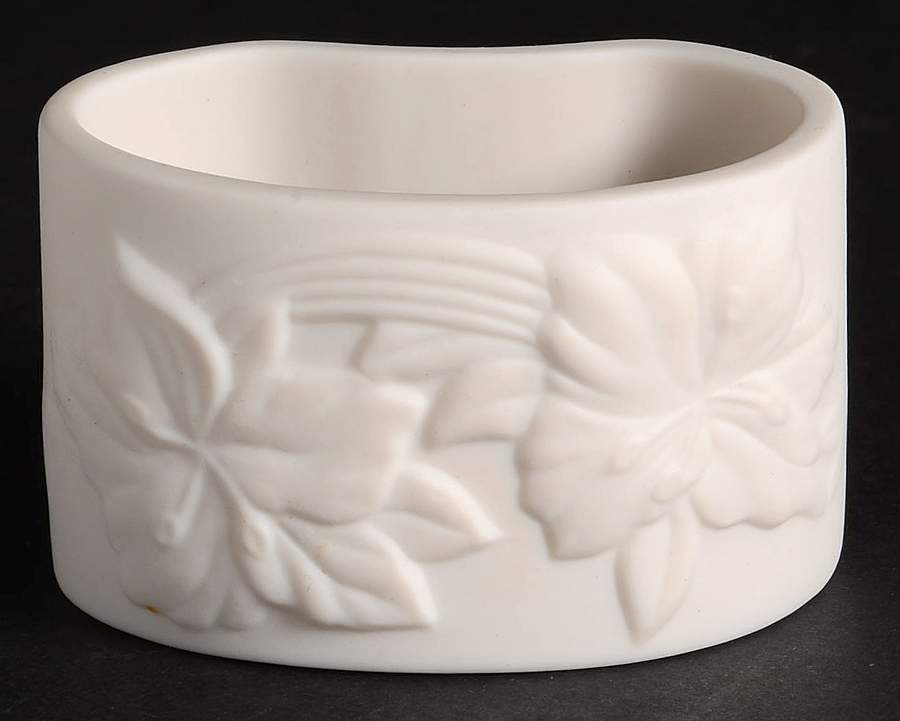 Linen Flowers Napkin Ring by Gorham-1