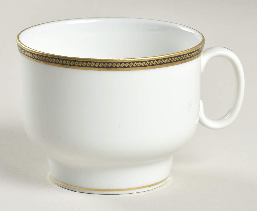 GIN108 Flat Cup by Ginori 1735-1