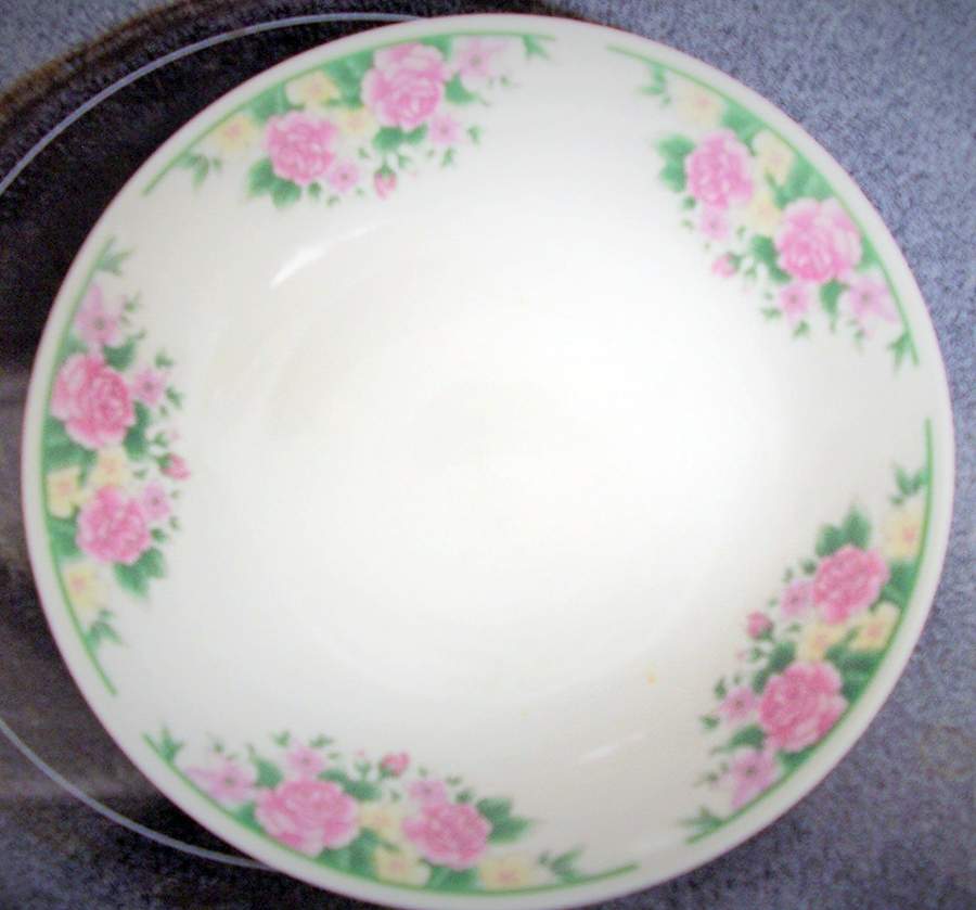 ALEXANDRIA 8" Round Vegetable Bowl by Gibson Designs-1