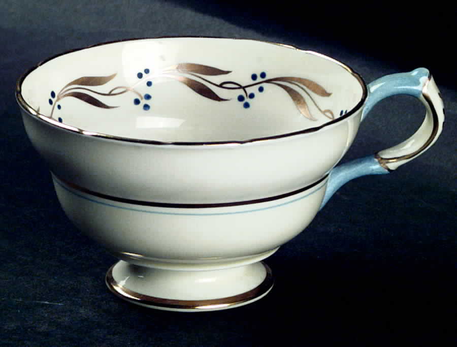 A230 Footed Cup by Grosvenor-1