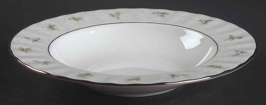 Lady Anne 8" Soup/Pasta Bowl by Gorham-1