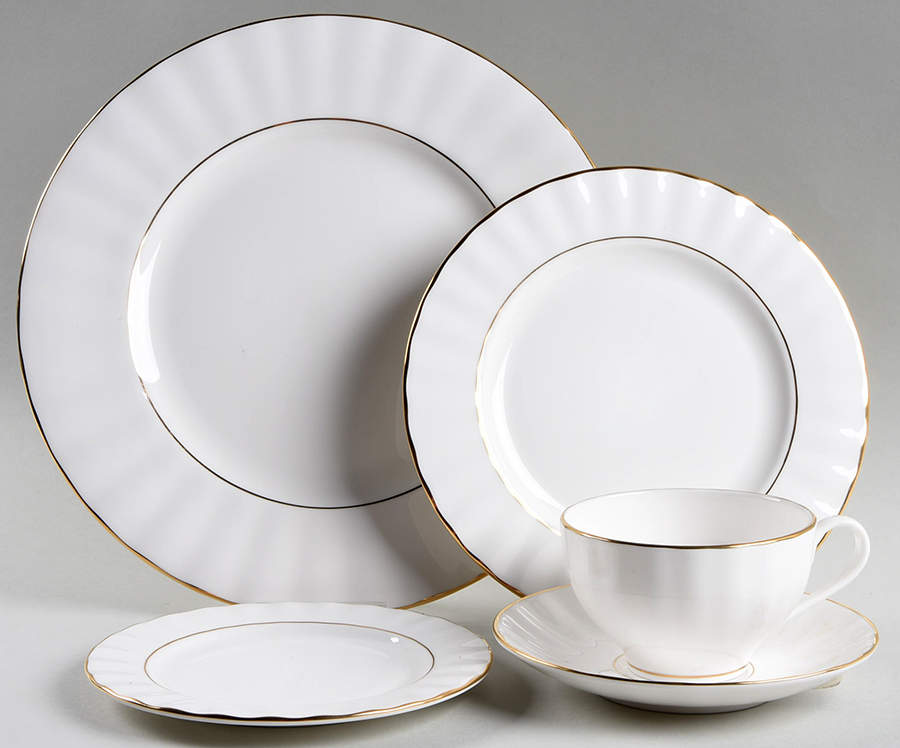 Grand Manor Gold 5 Piece Place Setting by Gorham-1