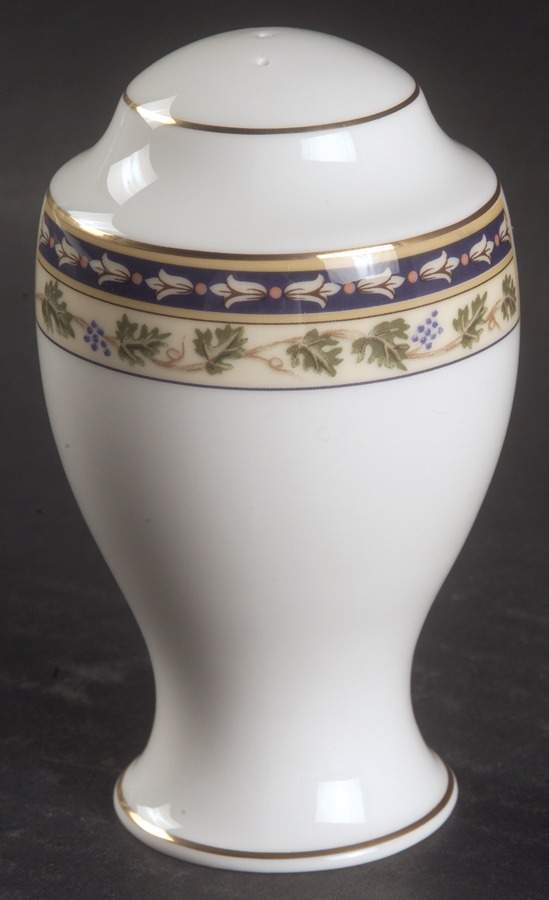 Grand Tapestry Pepper Shaker by Gorham-1