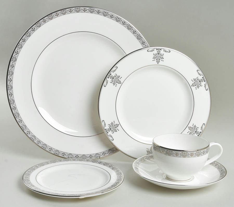 Grand Gallery 5 Piece Place Setting by Gorham-1