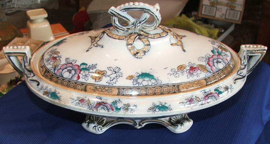 6369 Oval Covered Vegetable by Gildea & Walker-1