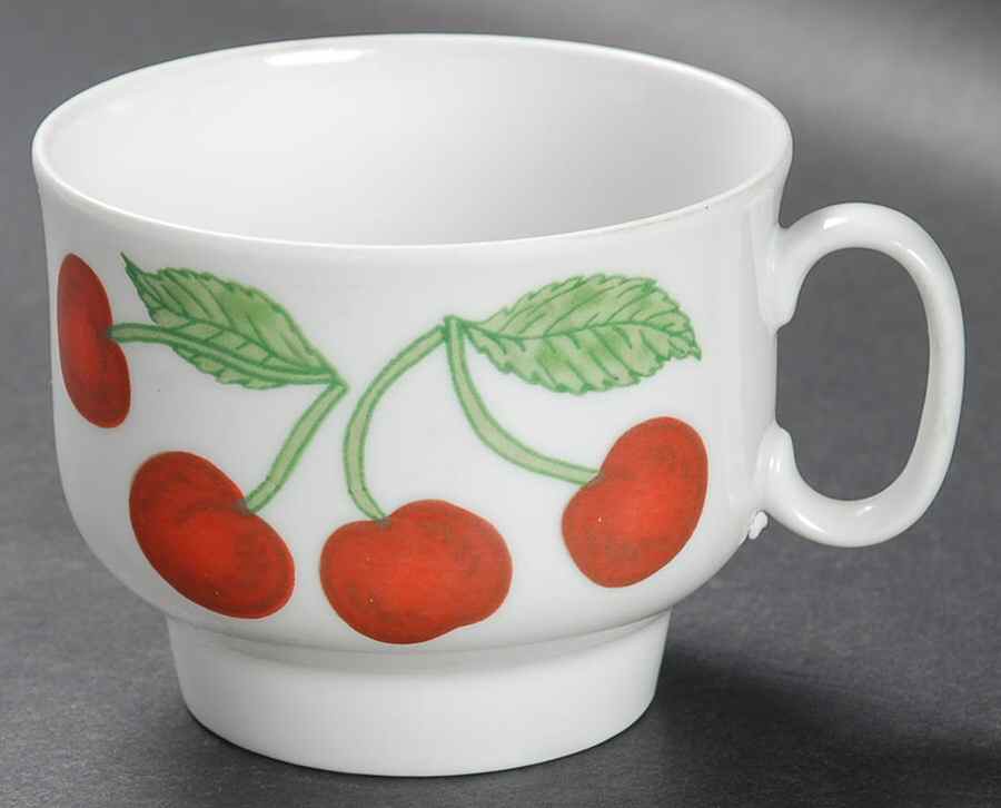 GIN120 Footed Cup by Ginori 1735-1