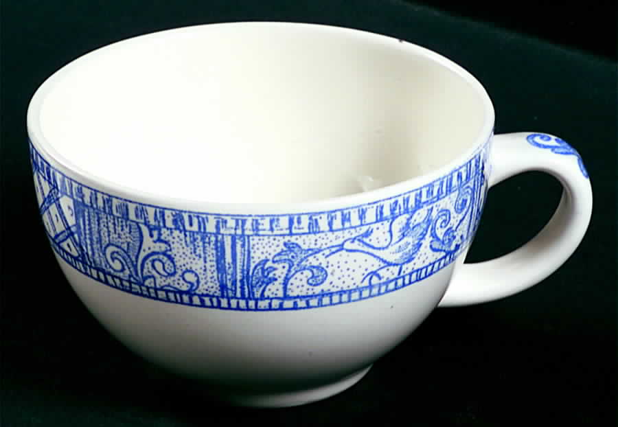 Jardin Bleu (Blue and White) Flat Cup by Faiencerie De Gien-1