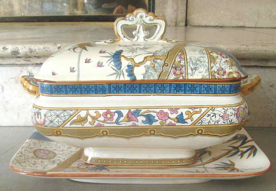 Melbourne Tureen & Lid w/Underplate by Gildea & Walker-1