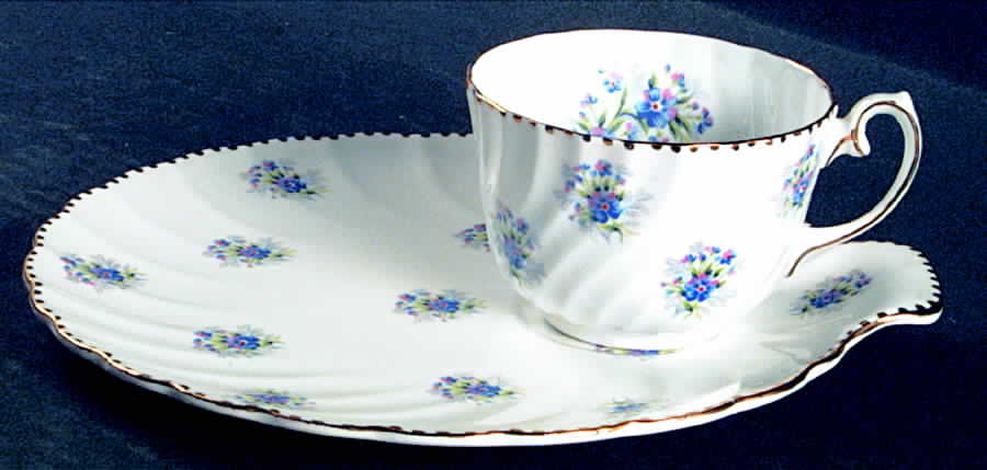 Forget-Me-Not Snack Plate & Cup Set by Gladstone-1