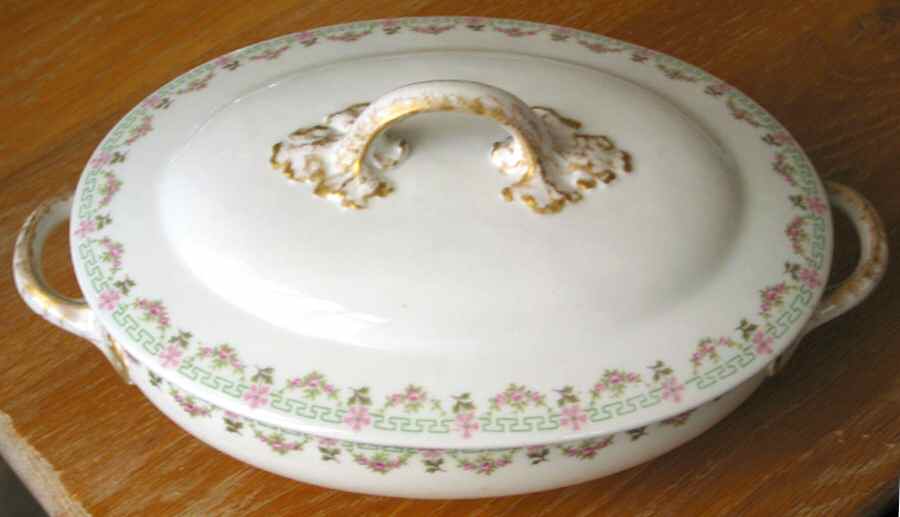 GUE372 Oval Covered Vegetable by WM Guerin-1