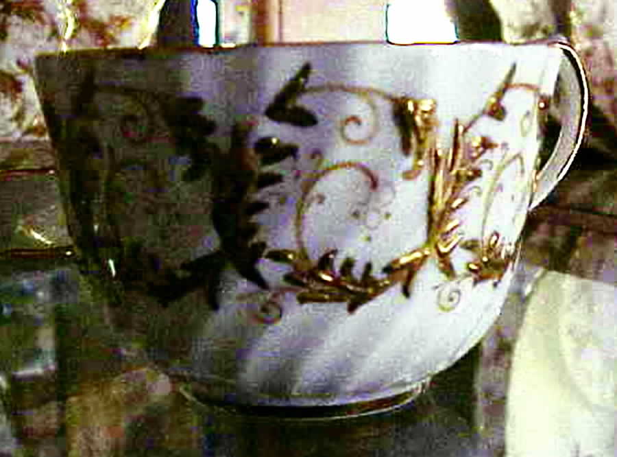 Scroll Flat Cup by Gladstone-1