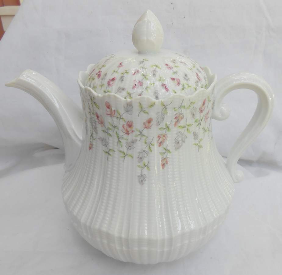 GIR16 Teapot & Lid by Giraud China-1