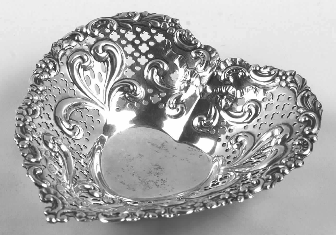 966 (Sterling, Hollowware) Heart Shape Master Nut Dish by Gorham Silver-1