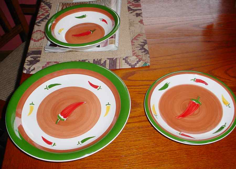 COLOR CHILL Salad Plate by Gibson Designs-1
