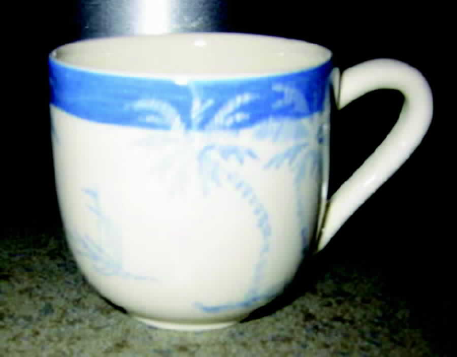 Mulberry Flat Cup by Faiencerie De Gien-1
