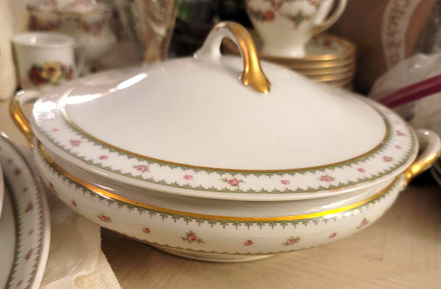GDA205 Round Covered Vegetable by Gerard, Dufraisseix & Abbot-1