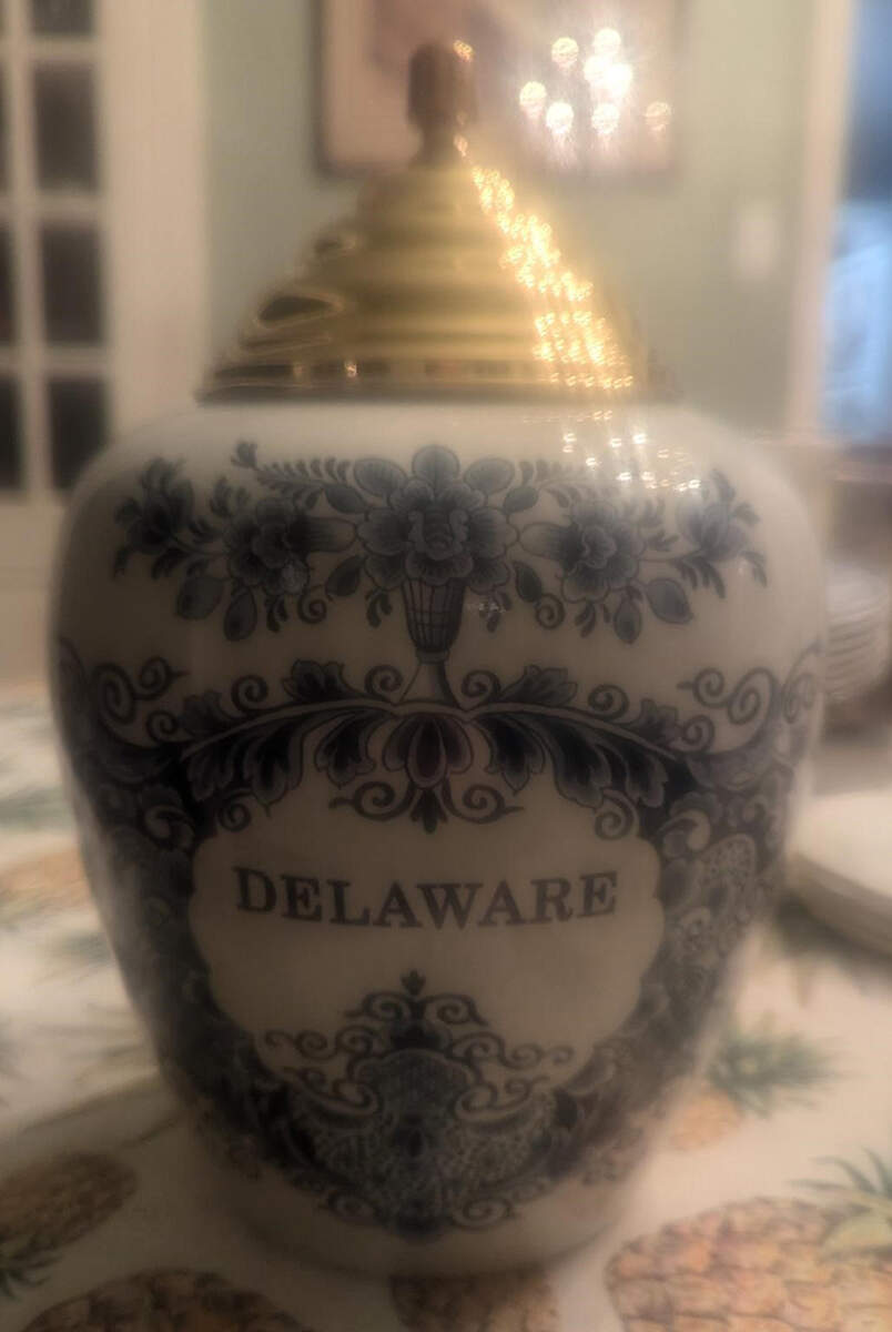 Country Estate Delft Blue 17