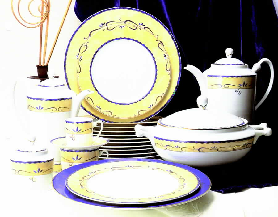 Altesse Blue Dinner Plate by Guy Degrenne-1
