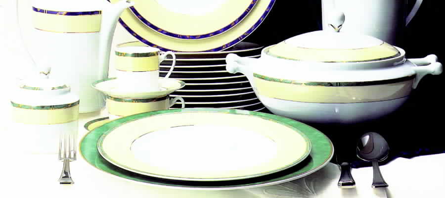 Feuillage Vert Dinner Plate by Guy Degrenne-1