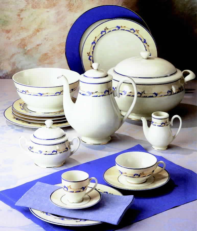 Cerezo Blue Dinner Plate by Guy Degrenne-1