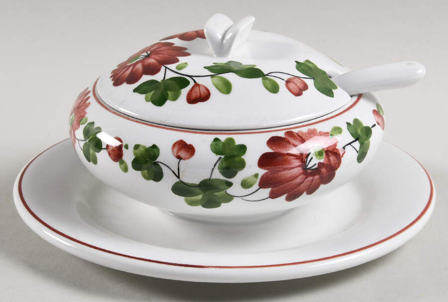 GIN138 Gravy Boat Attached Underplate & Lid w/Ladle by Ginori 1735-1