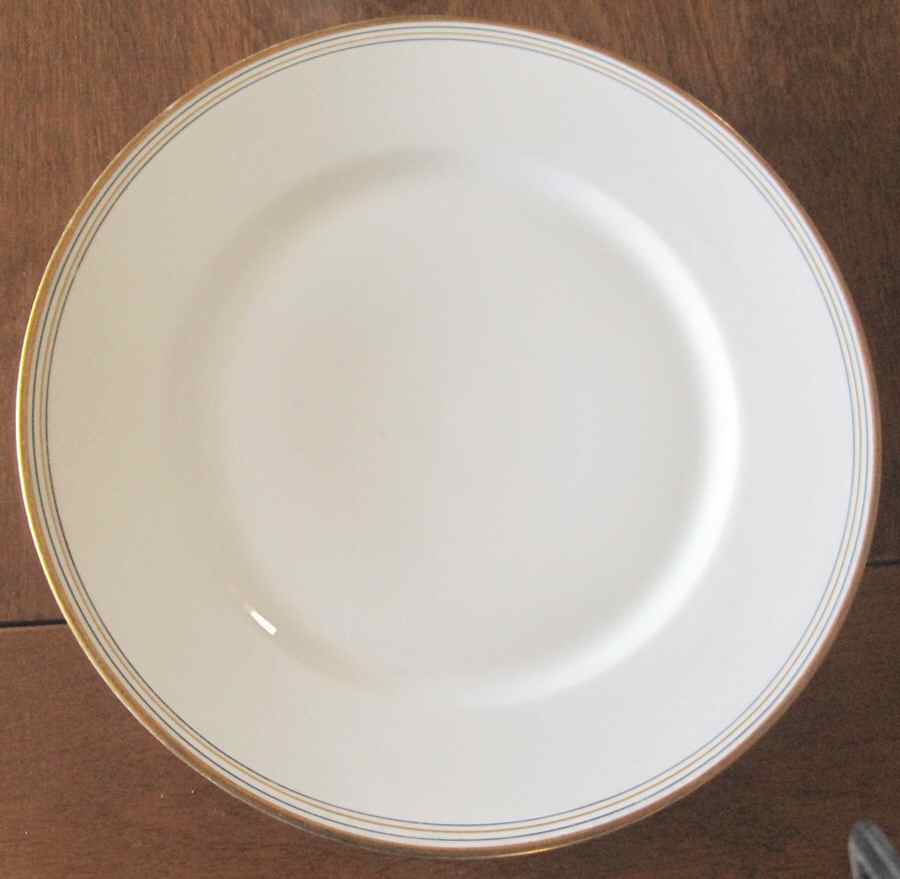 GUE423 Dinner Plate by WM Guerin-1