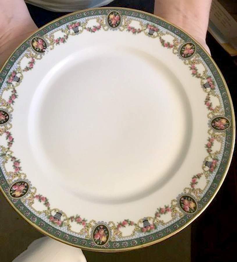 GUE429 Dinner Plate by WM Guerin-1