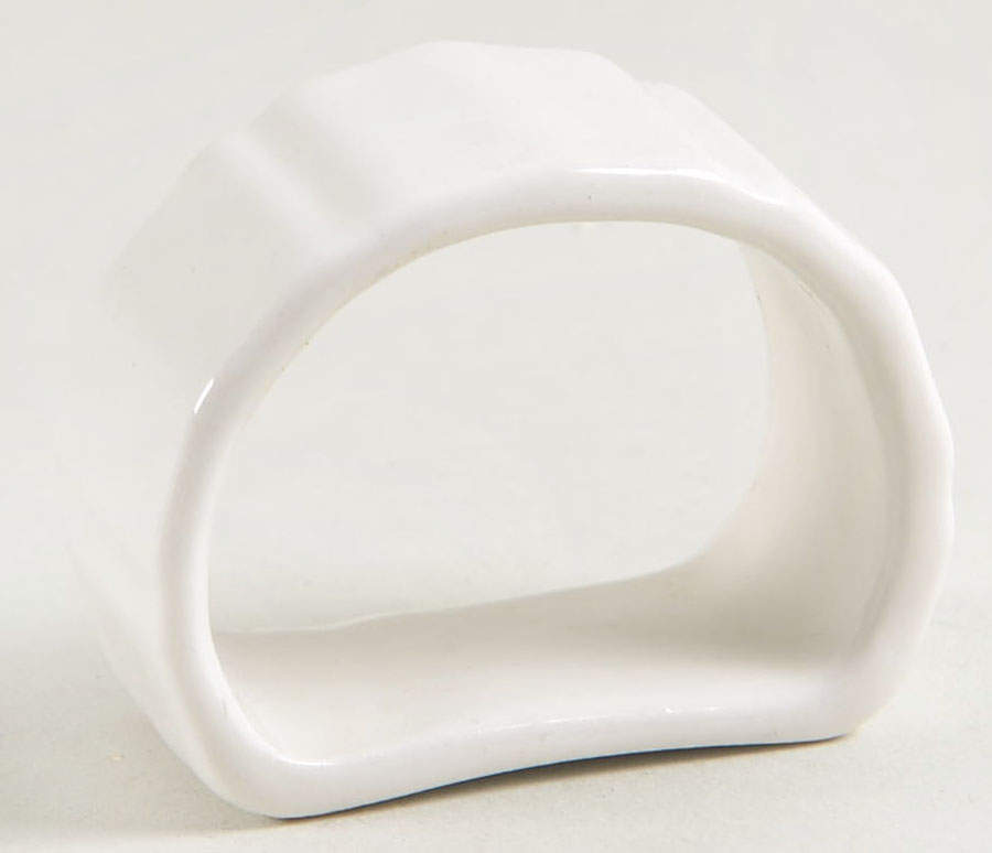 SCARBOROUGH Napkin Ring by Gibson Designs-1