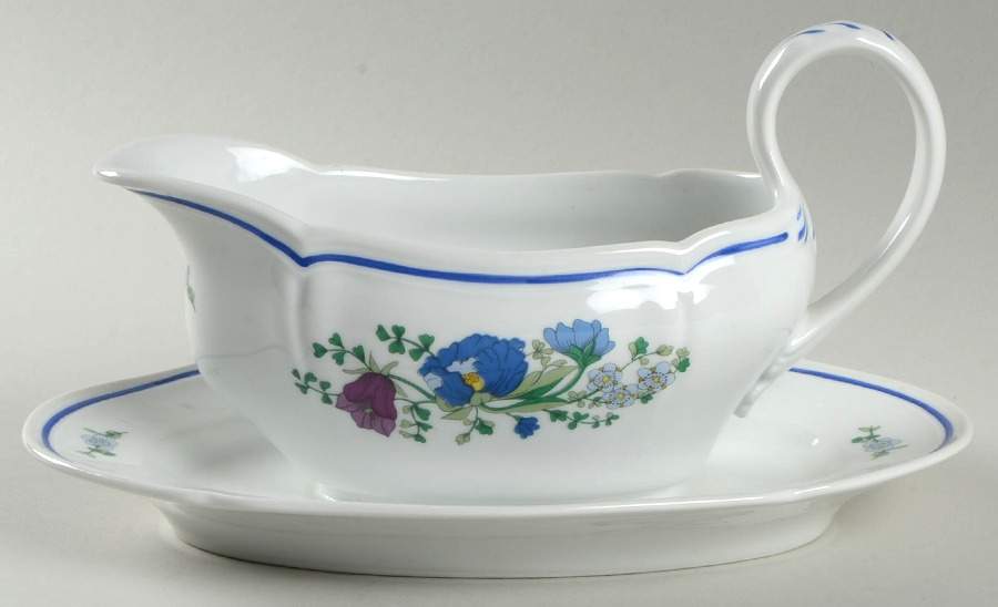 Lerici Gravy Boat with Attached Underplate by Ginori 1735-1