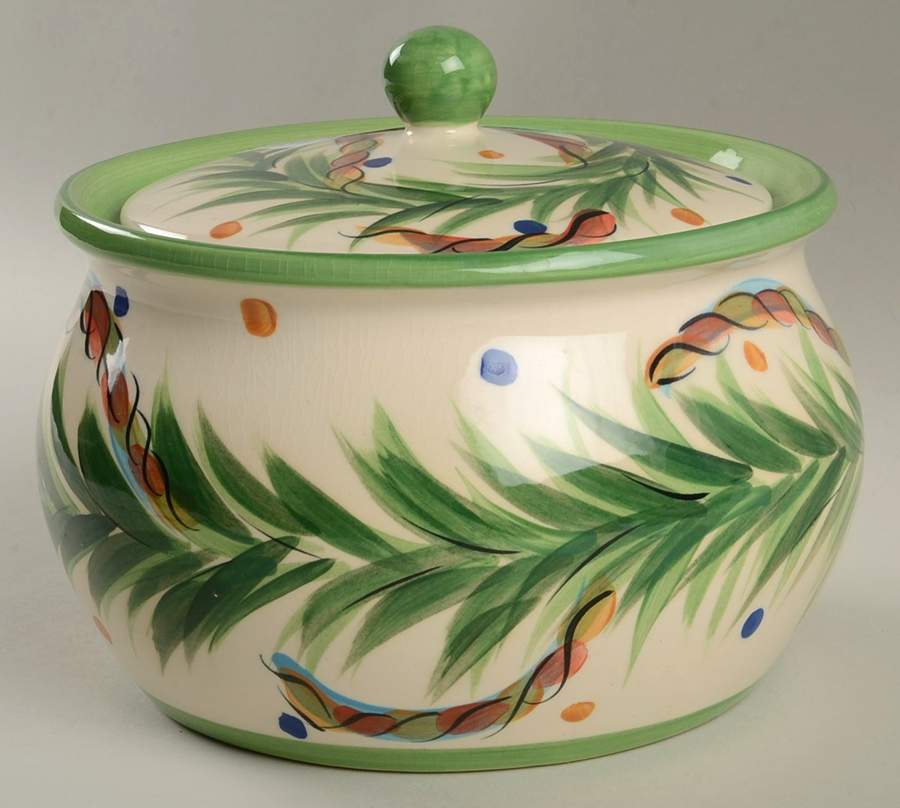 Yuletide Bean Pot & Lid by Gail Pittman-1
