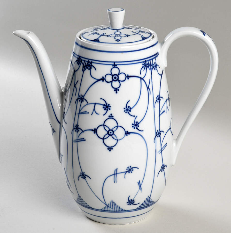 Gkc3 Coffee Pot & Lid by Gareis, Kuhnl & Co-1