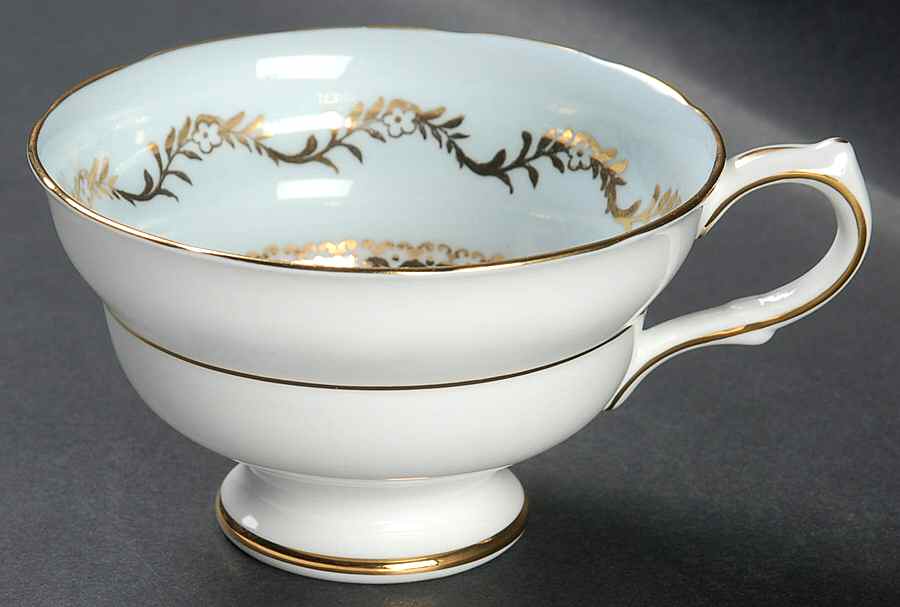 B321 Footed Cup by Grosvenor-1