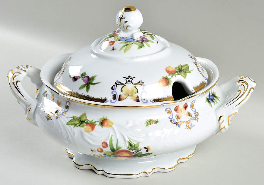 Yorkshire Tureen &  Lid by Godinger-1