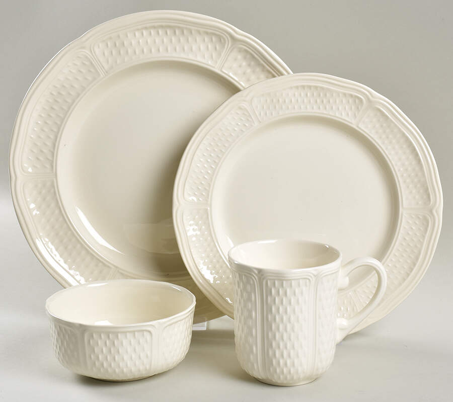 Pont Aux Choux (White) 4 Piece Place Setting by Faiencerie De Gien-1