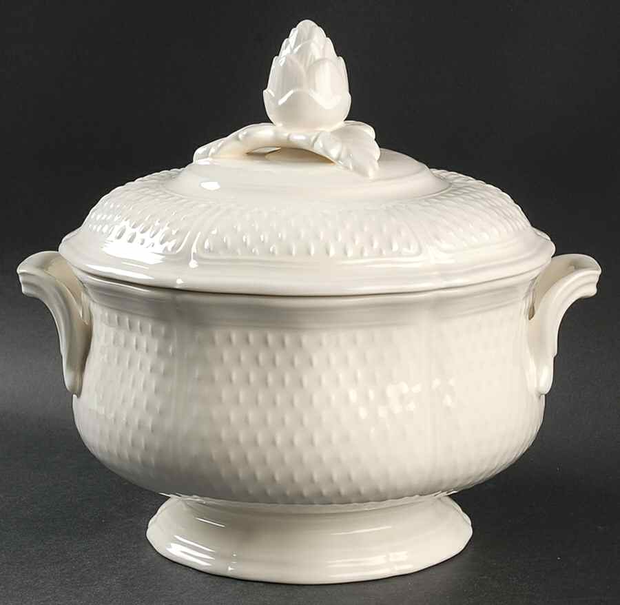 Pont Aux Choux (White) Tureen &  Lid by Faiencerie De Gien-1