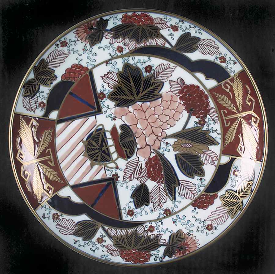 GIM7 Plate Wall by Gold Imari-1
