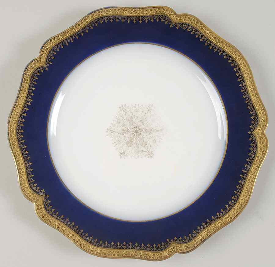 GUE456 Dinner Plate by WM Guerin-1